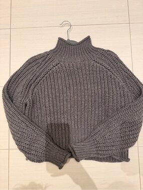H&M Chunky Turtleneck Sweater in Charcoal